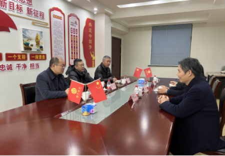 桐升建设│桐乡市住房和城乡建设局党委委员、副局长何明一行莅临我公司开展新春走访慰问活动